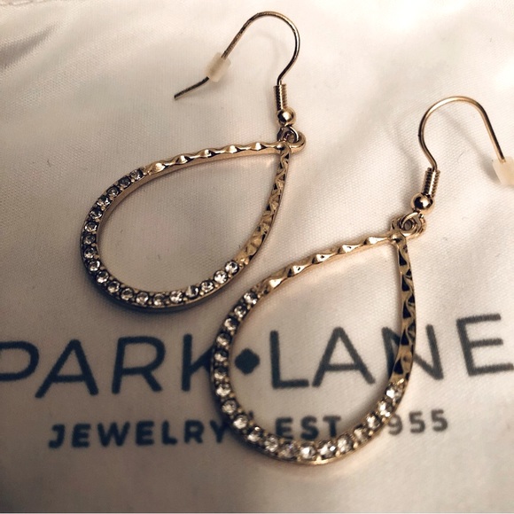 πPark Lane Oui Earrings Gold TearDrop Hooks - Picture 3 of 14